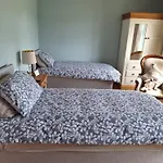 Bed & Breakfast Ballnamona House