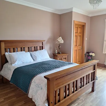 Bed & Breakfast Ballnamona House Cong