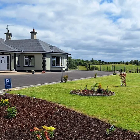 Ballnamona House Bed & Breakfast *