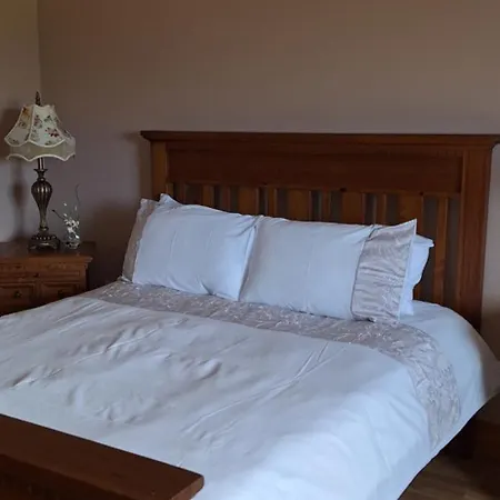 Ballnamona House Bed & Breakfast Cong