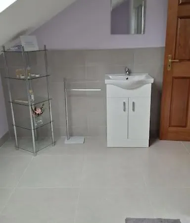 Bed & Breakfast Ballnamona House Cong