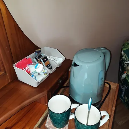 Bed & Breakfast Ballnamona House Cong