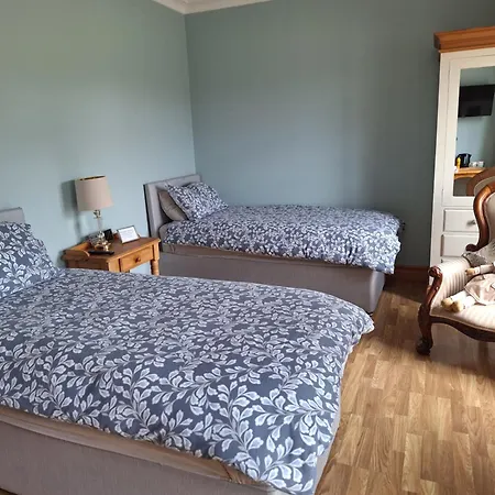 Bed & Breakfast Ballnamona House