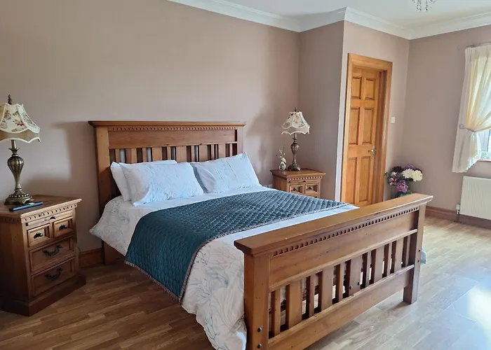 Ballnamona House לינה וארוחת בוקר