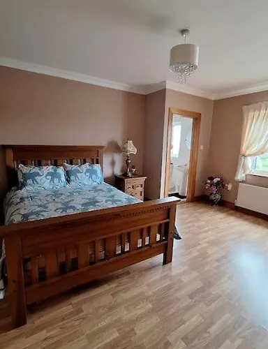 Ballnamona House לינה וארוחת בוקר