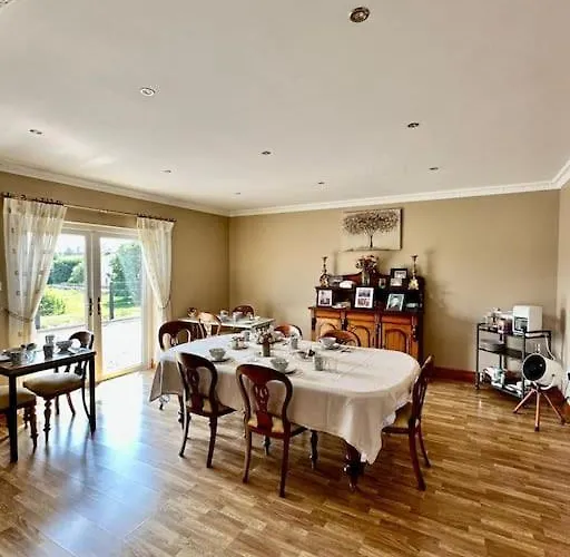 Ballnamona House לינה וארוחת בוקר קונג