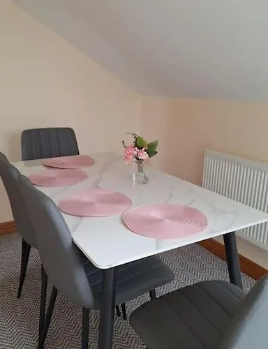 Ballnamona House קונג