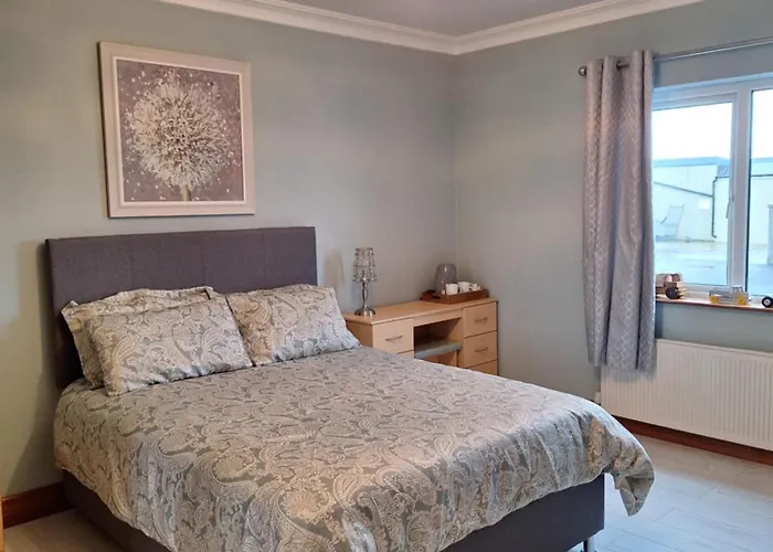 Ballnamona House לינה וארוחת בוקר